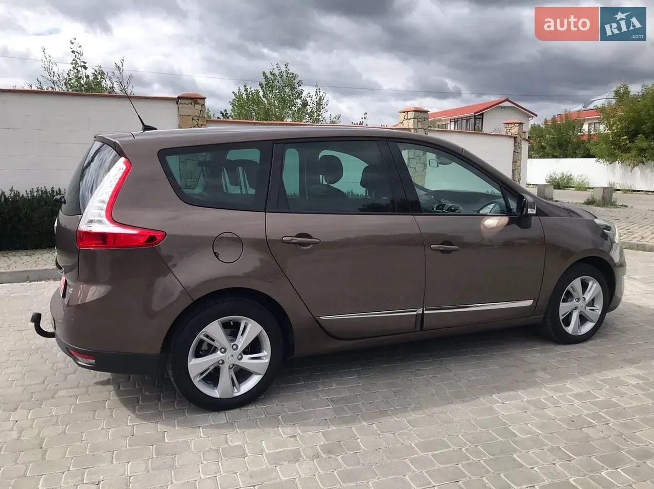Renault Grand Scenic 2012 photo 4