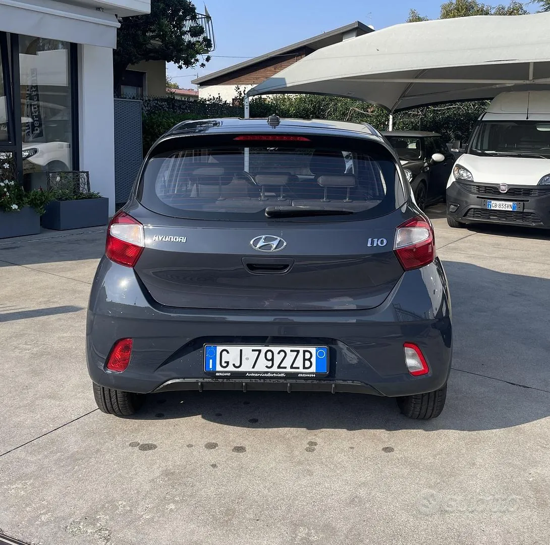 Hyundai I10 2022 photo 2