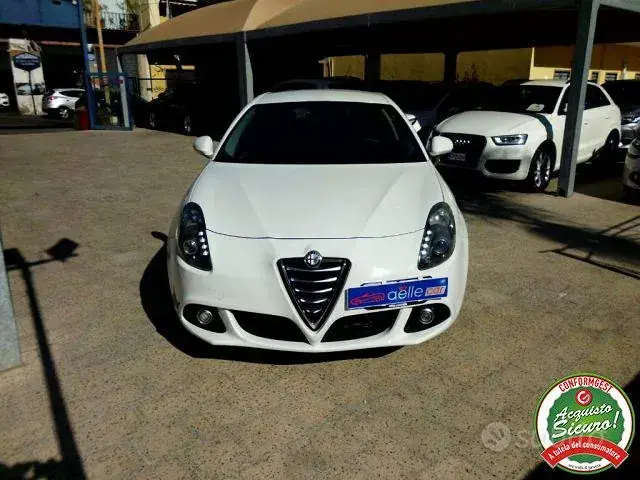 Alfa Romeo Giulietta 2015 photo 2