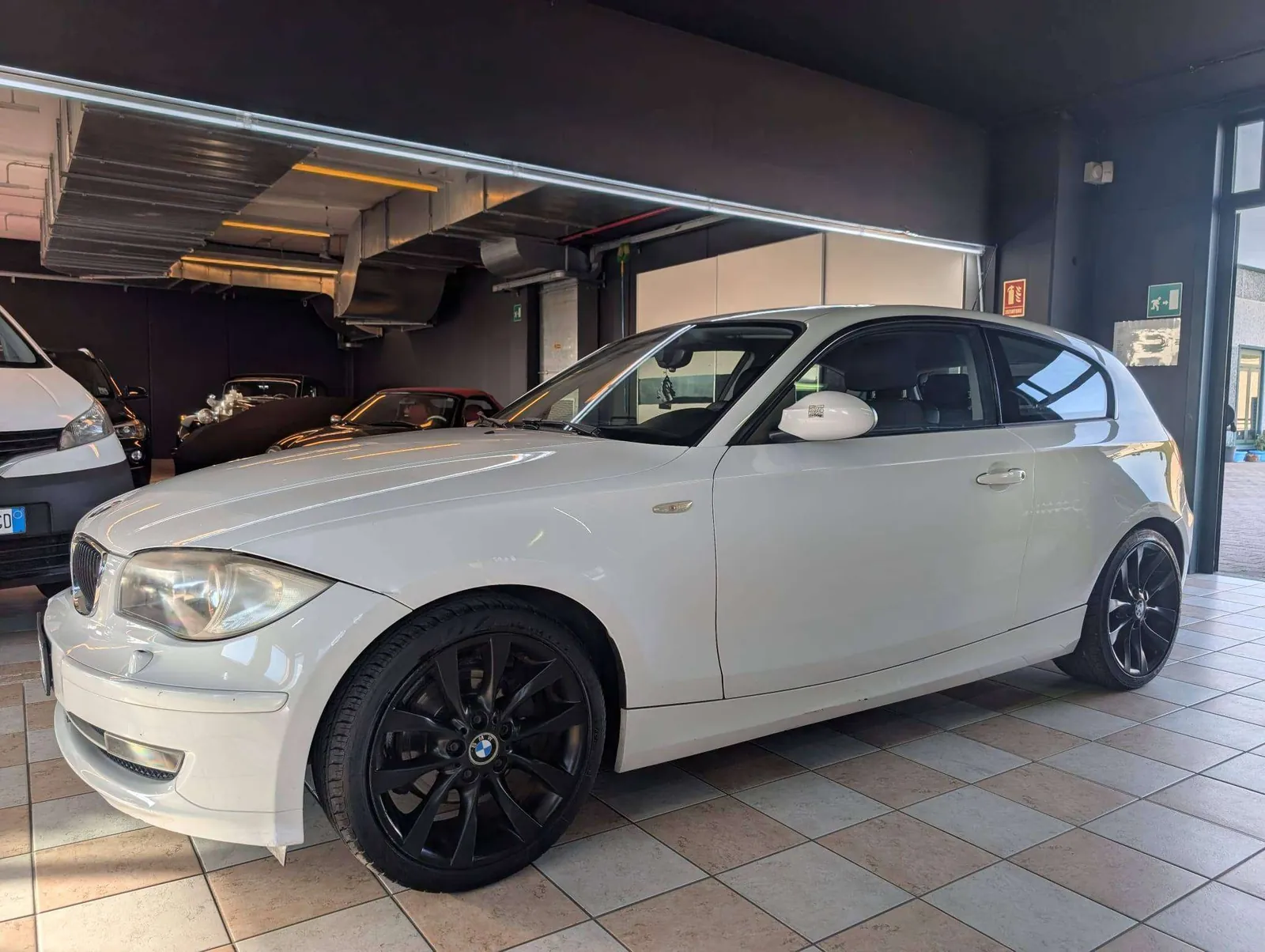 BMW 120 3P Futura 2008 photo 2