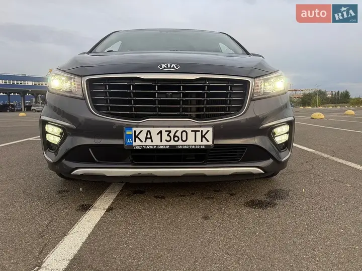 Kia Carnival 2018 photo 2