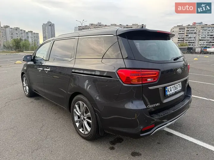 Kia Carnival 2018 photo 5