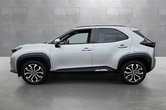 Toyota Yaris Cross 2024 photo 2