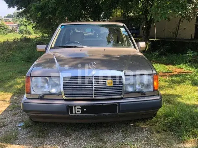 Mercedes-Benz E200 1993 photo 5