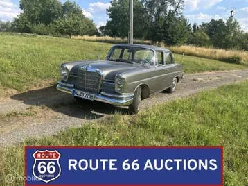 Mercedes-Benz 220 S