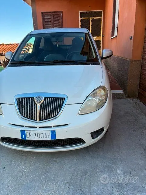 Lancia Ypsilon 2010 photo 3