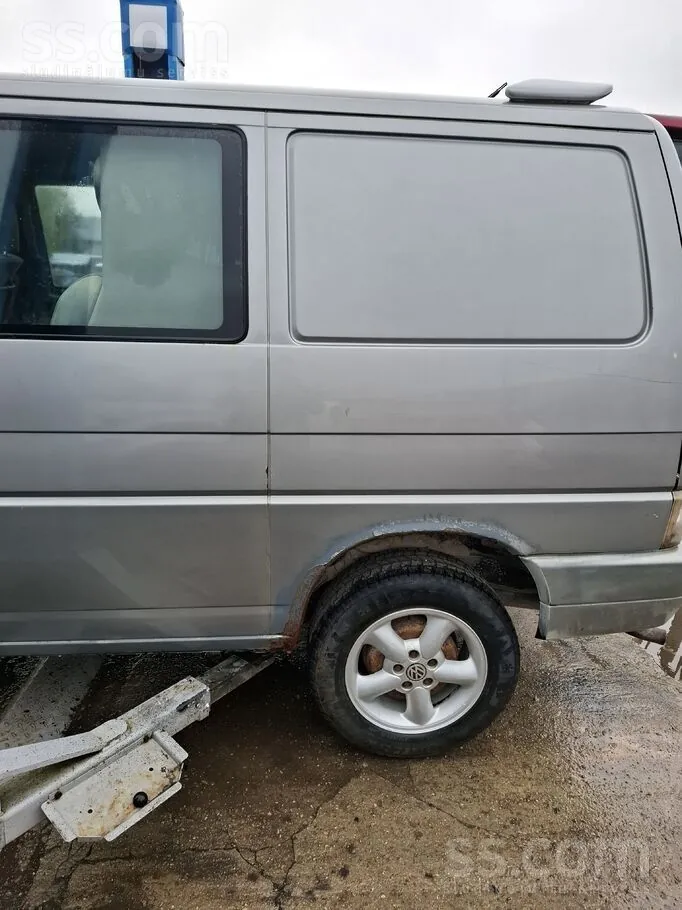 Volkswagen T4 1994 photo 5