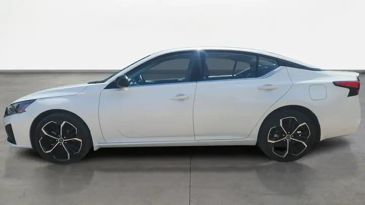 Nissan Altima 2025 photo 5