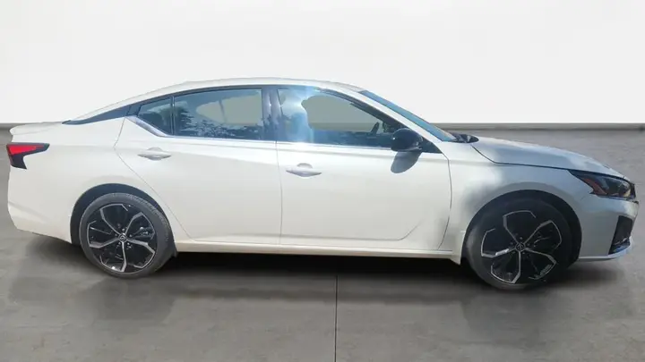 Nissan Altima 2025 photo 3