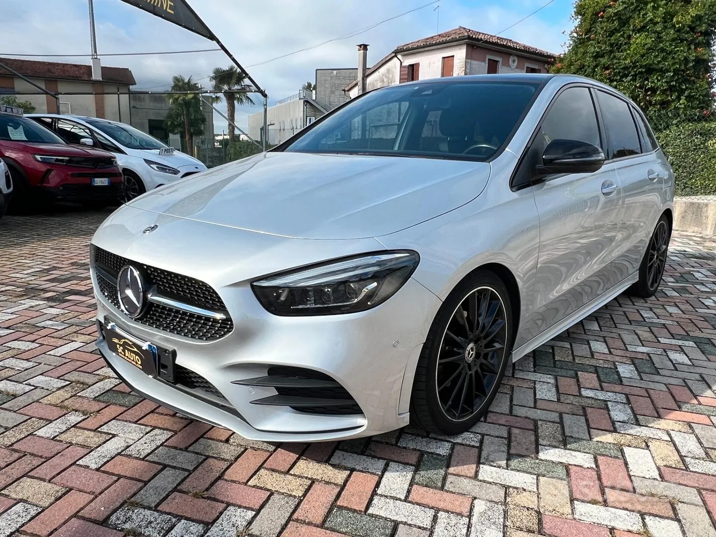 Mercedes-Benz B 200D