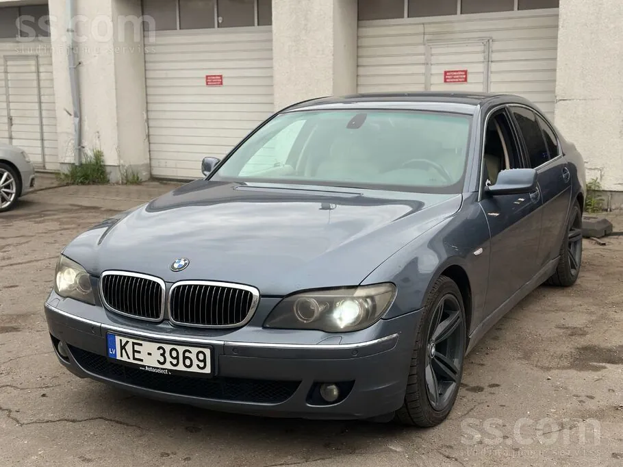 BMW 740I