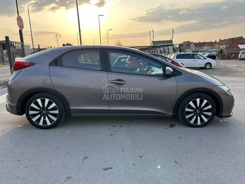 Honda Civic 2015 photo 5
