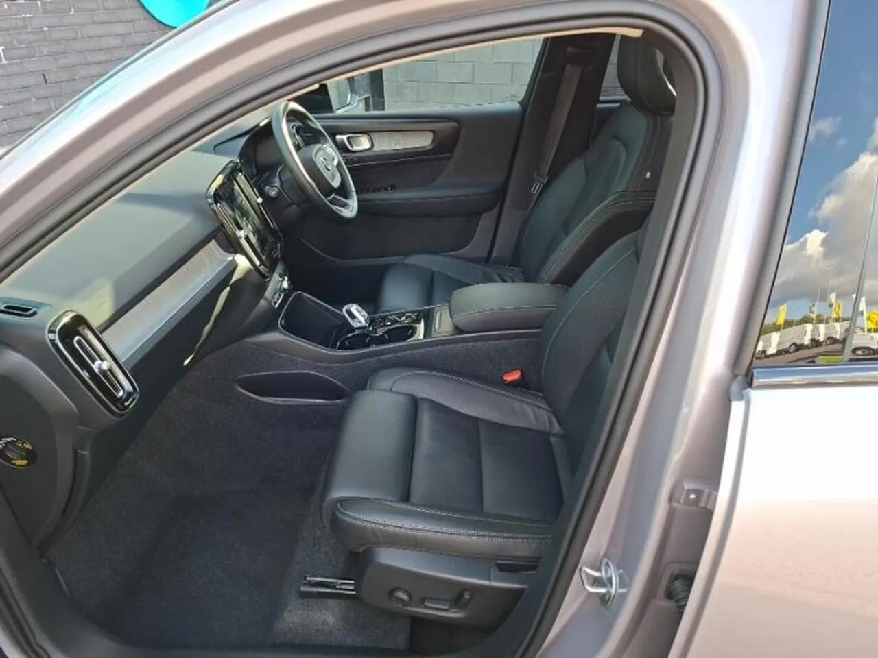 Volvo Xc40 2025 photo 5