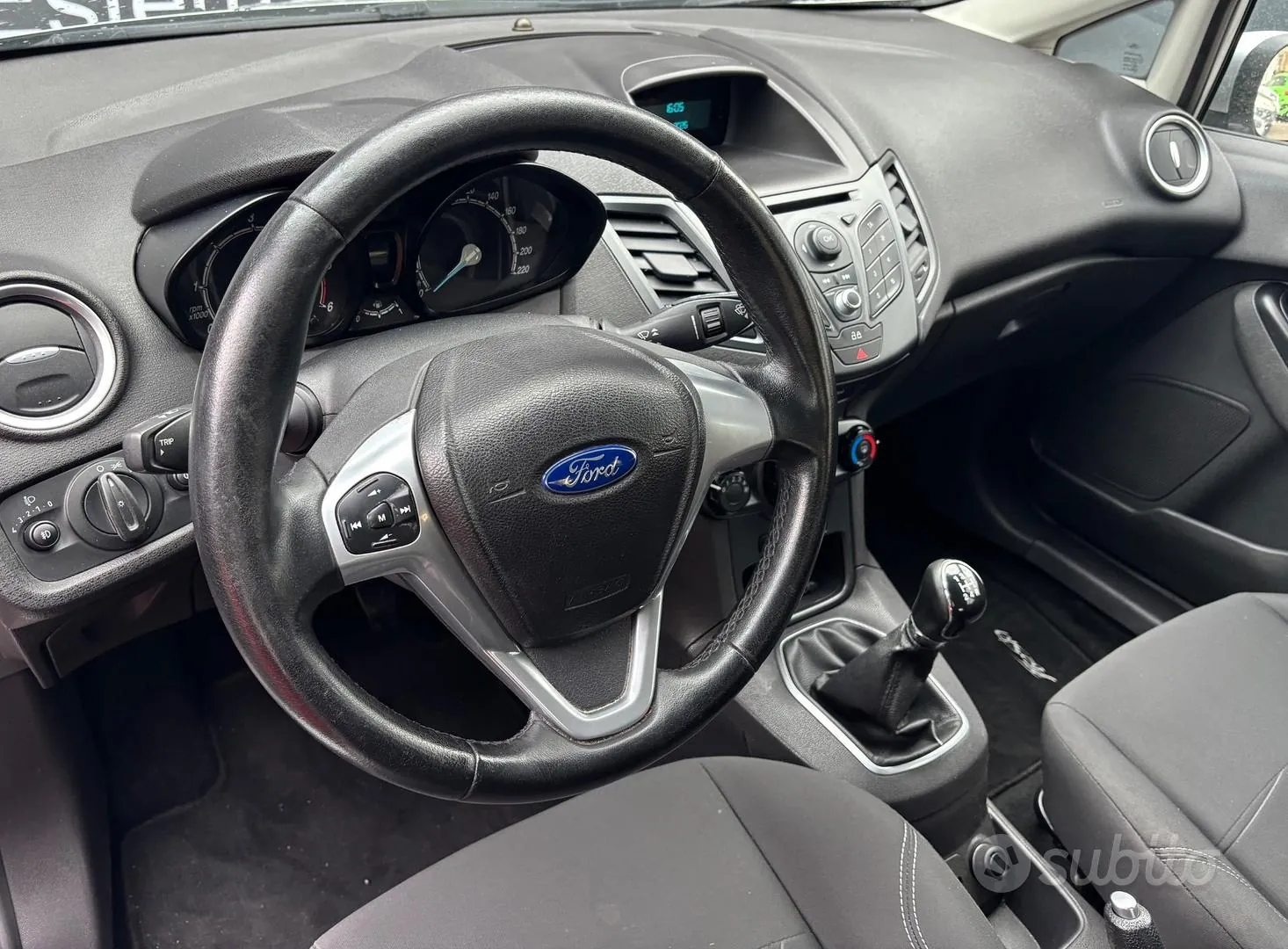 Ford Fiesta 2013 photo 5