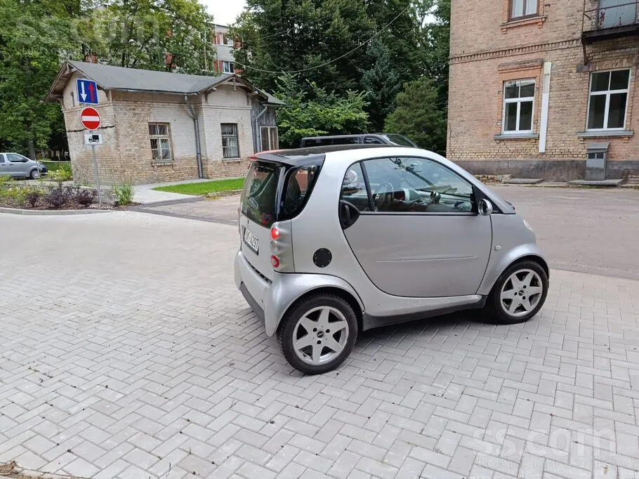 Smart Fortwo 2001 photo 2