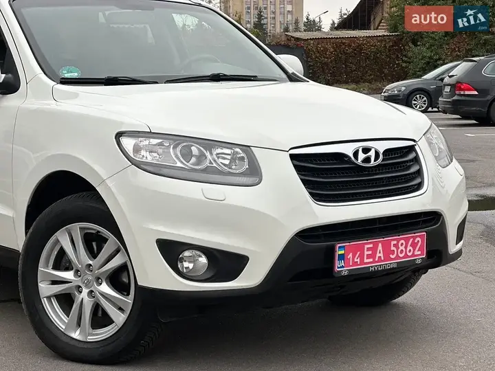 Hyundai Santa Fe 2011 photo 5