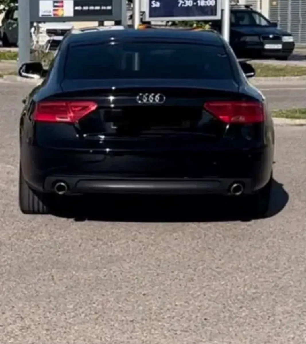 Audi A5 2012 photo 2