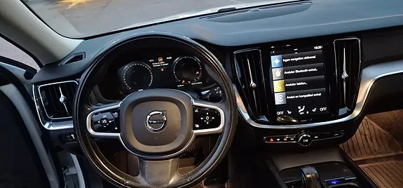 Volvo V60 2021 photo 5