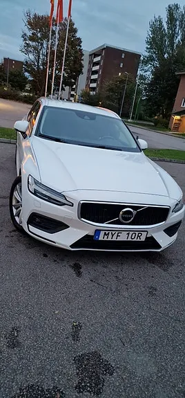 Volvo V60 2021 photo 2