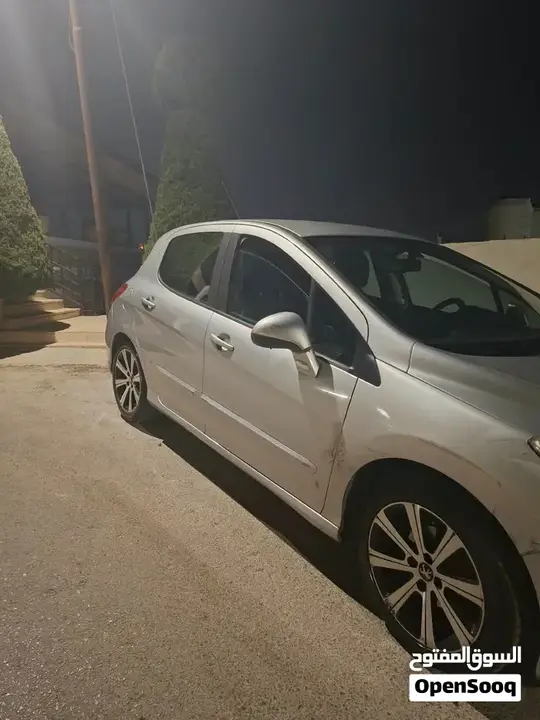 Peugeot 308 2011 photo 3