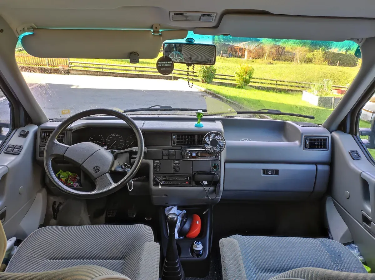 Volkswagen T4 1991 photo 3