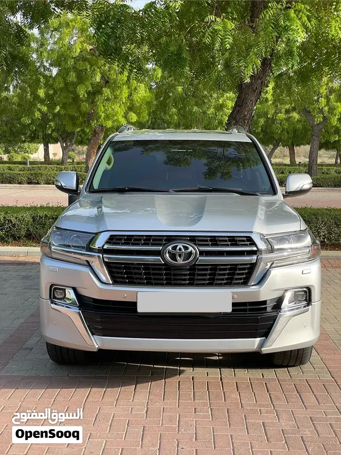 Toyota Land Cruiser 2021 photo 2