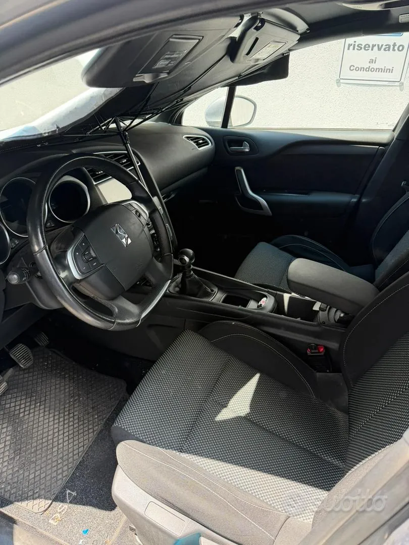 DS Automobiles Ds 4 2017 photo 4
