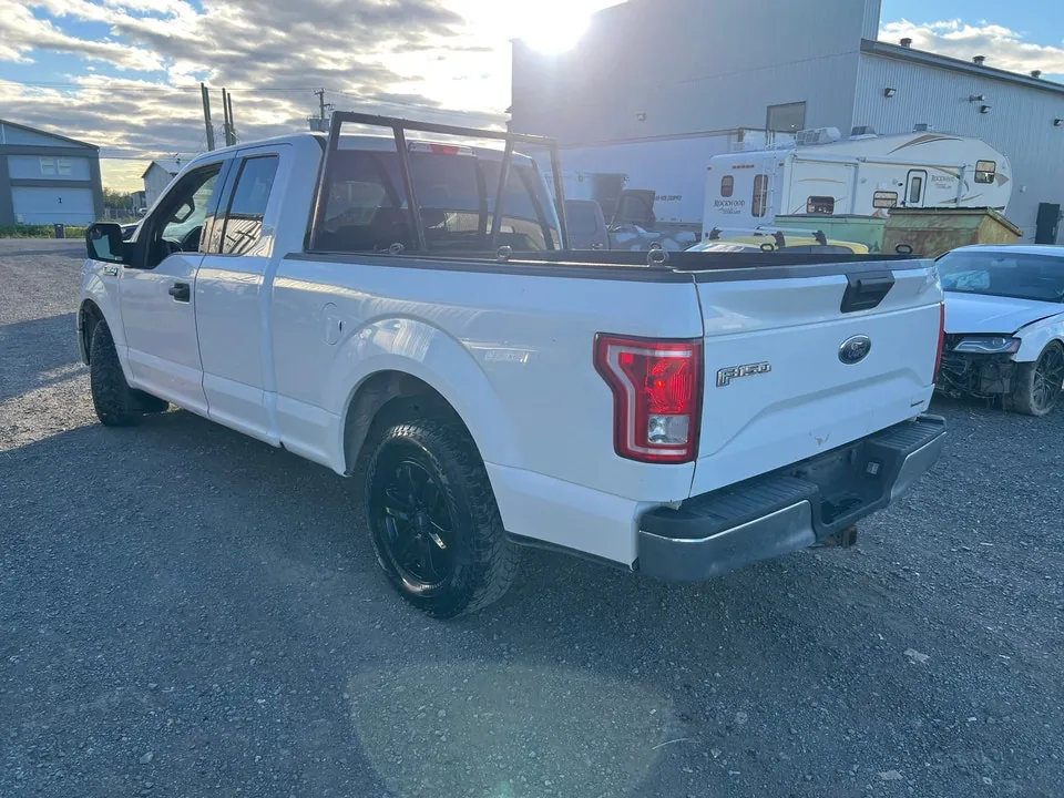 Ford F-150 2016 photo 2