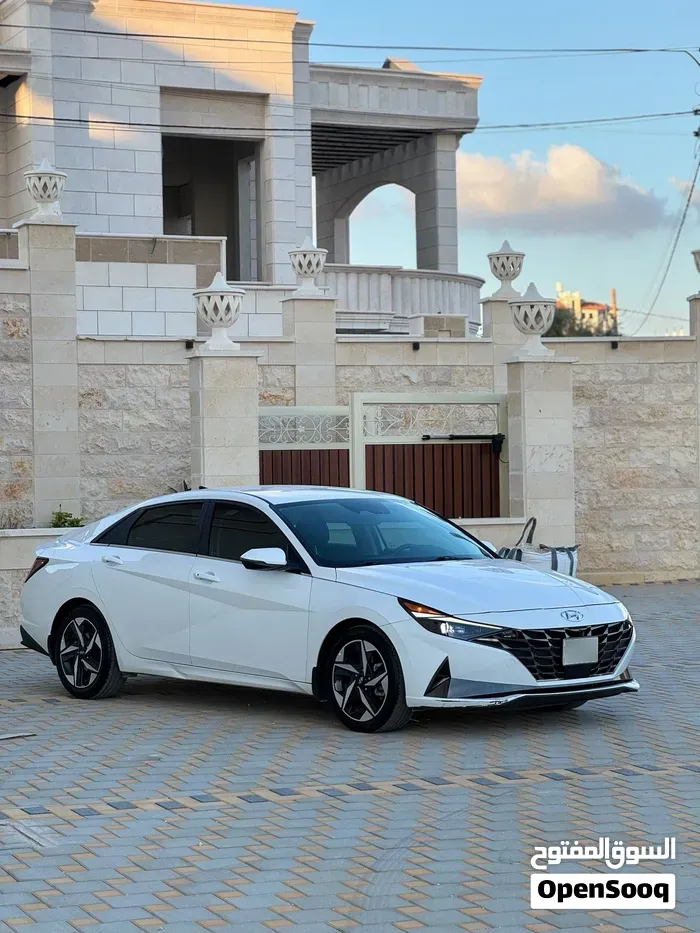 Hyundai Elantra 2023 photo 2