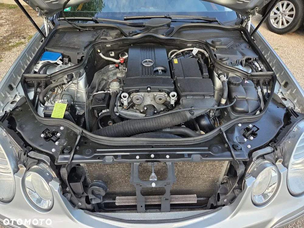 Mercedes-Benz E-Class 2007 photo 4