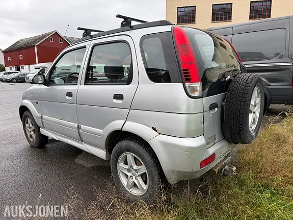 Daihatsu Terios 2004 photo 3