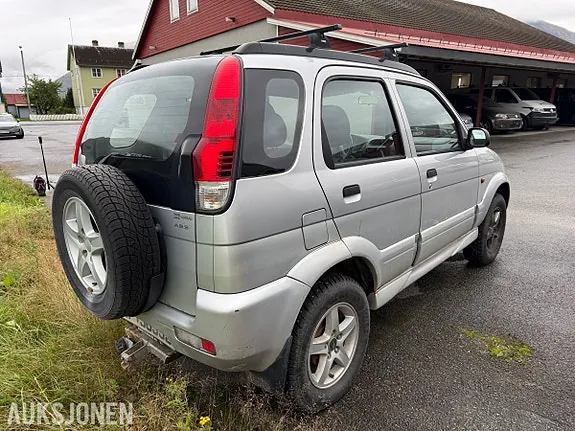 Daihatsu Terios 2004 photo 5