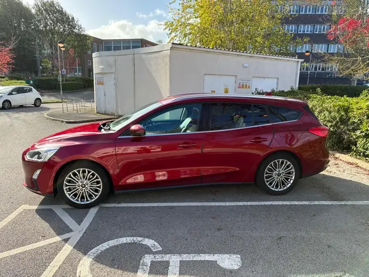 Ford Focus 2019 photo 4