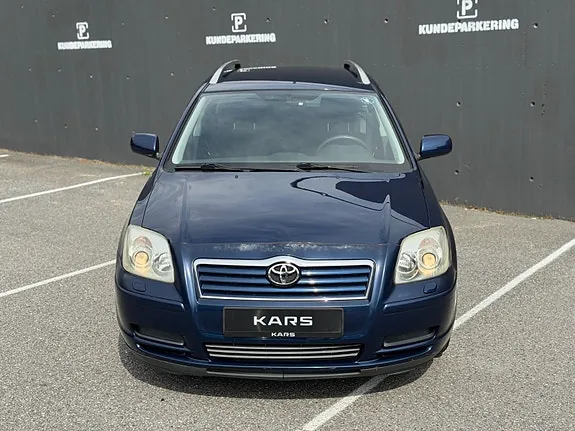 Toyota Avensis 2005 photo 2