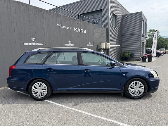 Toyota Avensis 2005 photo 4