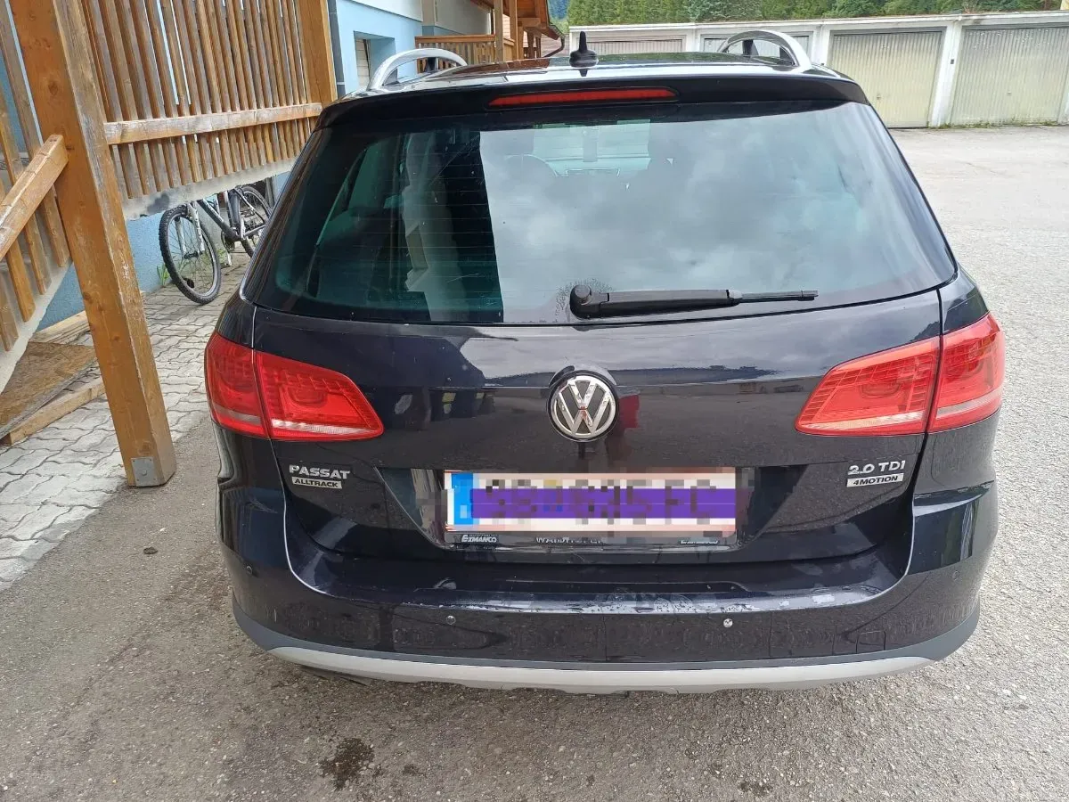 Volkswagen Passat 2012 photo 3