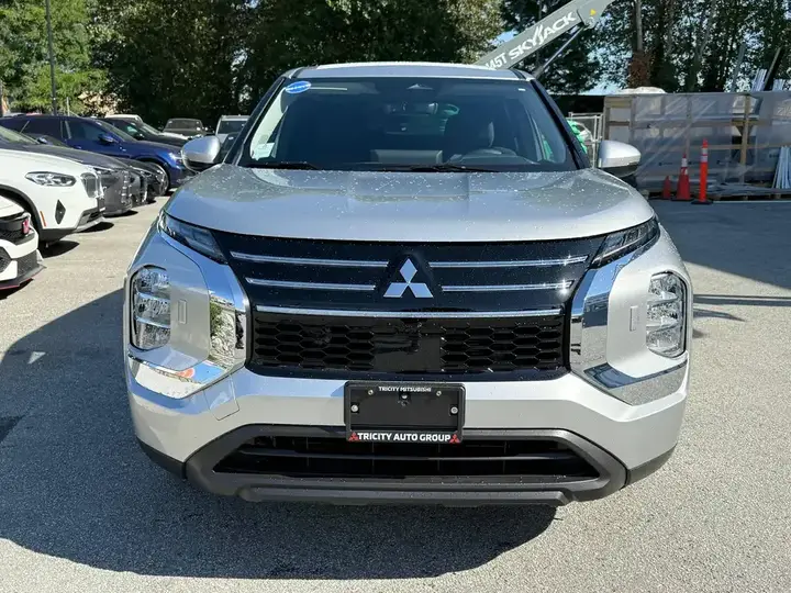 Mitsubishi Outlander 2026 photo 3