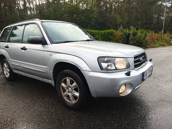 Subaru Forester 2005 photo 2