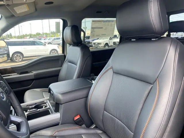 Ford Super Duty F-350 2026 photo 5
