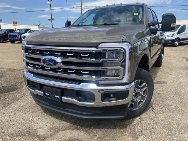 Ford Super Duty F-350 2026 photo 2