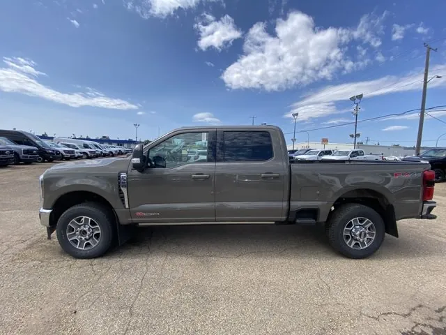 Ford Super Duty F-350 2026 photo 4