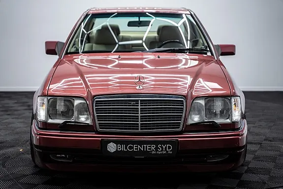 Mercedes-Benz E320 1995 photo 4