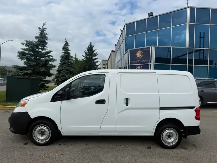 Nissan Nv200 2015 photo 2