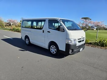 Toyota Hiace 2024 photo 2