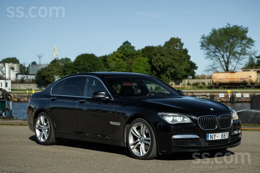 BMW 740