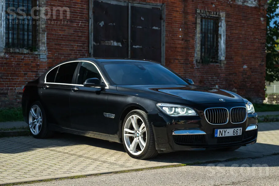 BMW 740 2013 photo 3