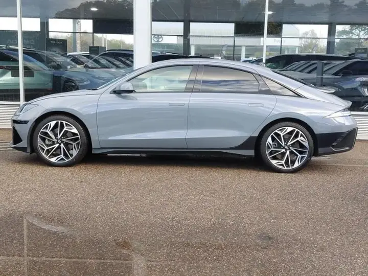 Hyundai Ioniq 6 2025 photo 4