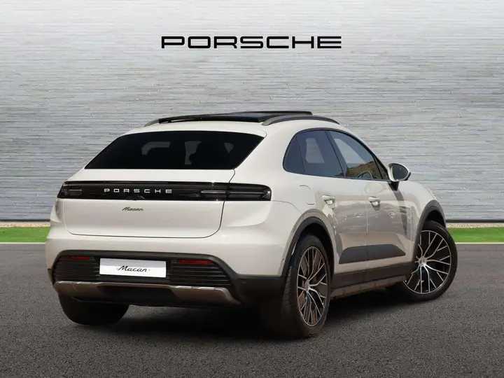 Porsche Macan 2026 photo 3