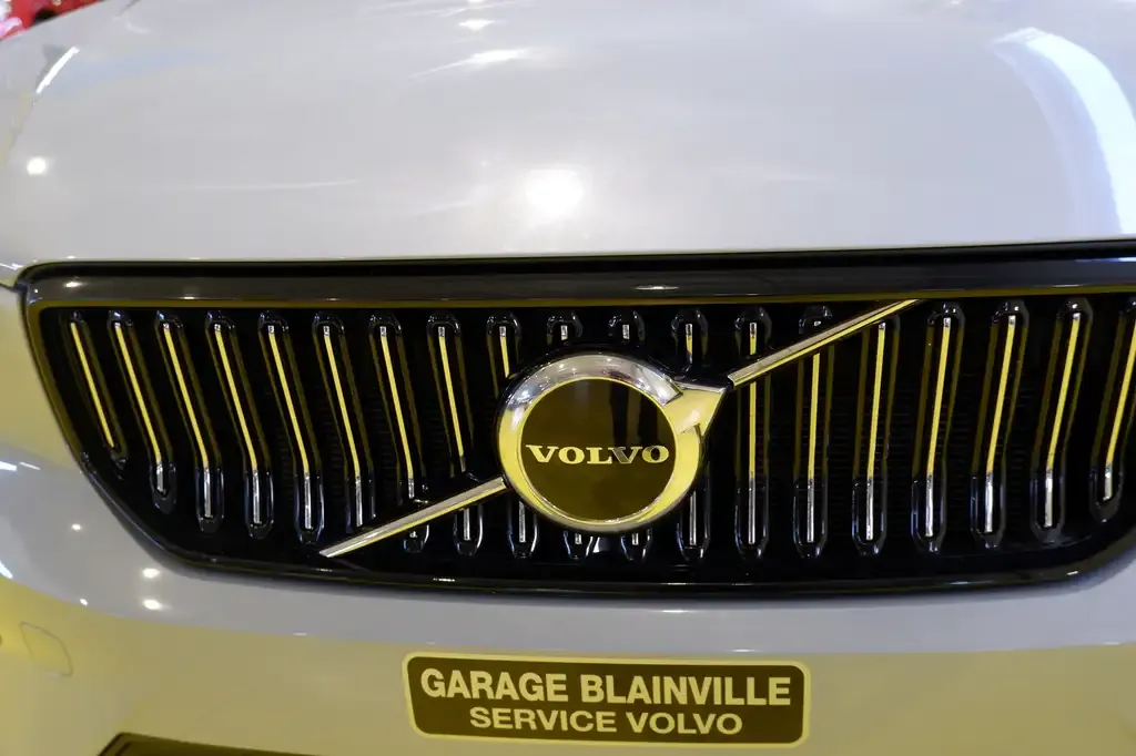 Volvo Xc40 2025 photo 5