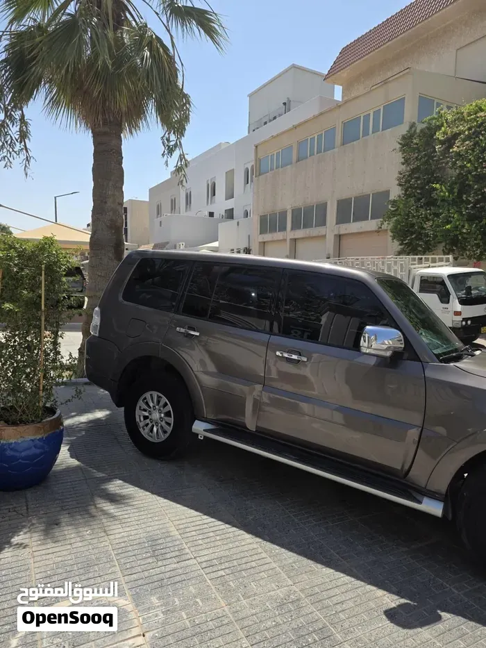 Mitsubishi Pajero Gls 2013 photo 2